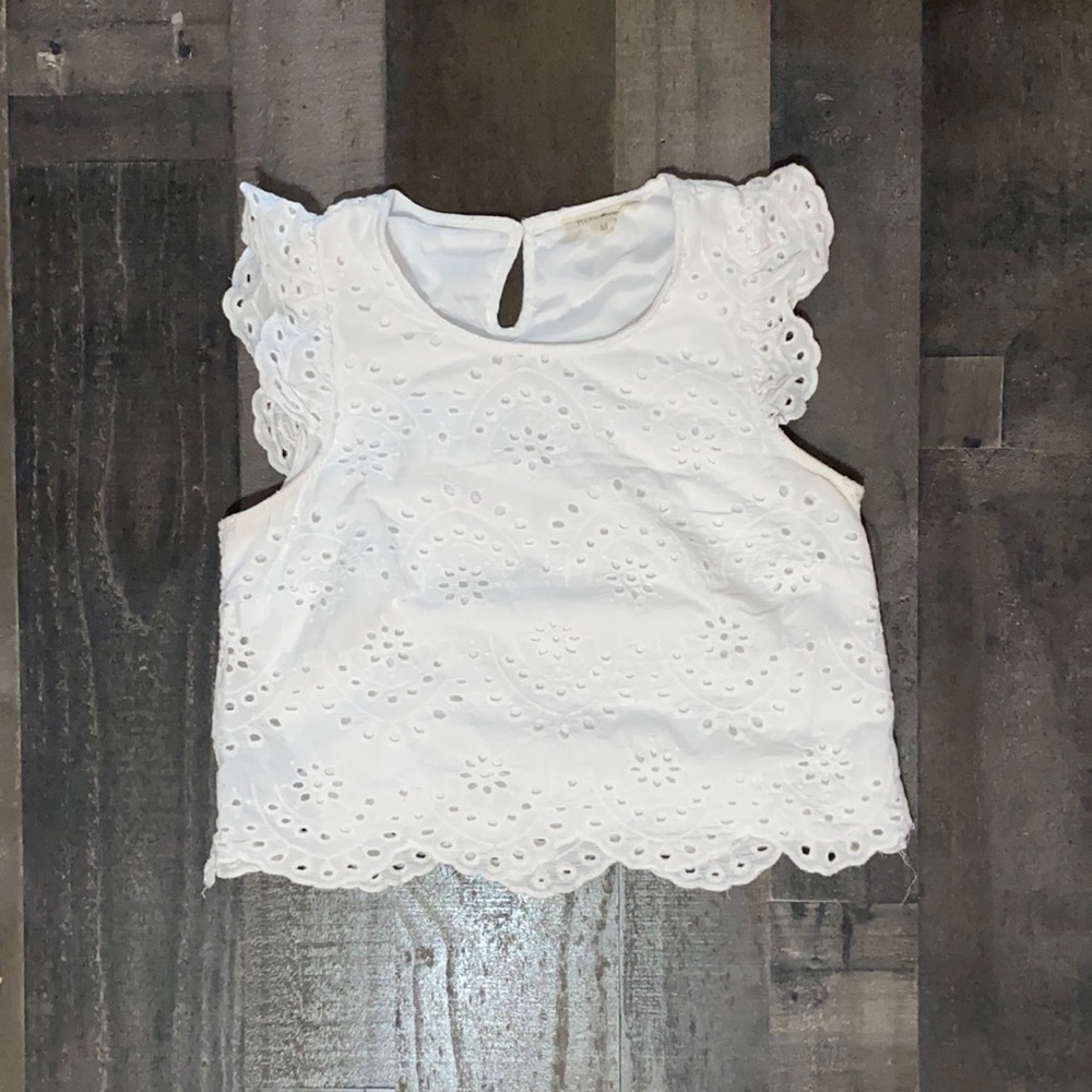 Cute white summer crop top!
